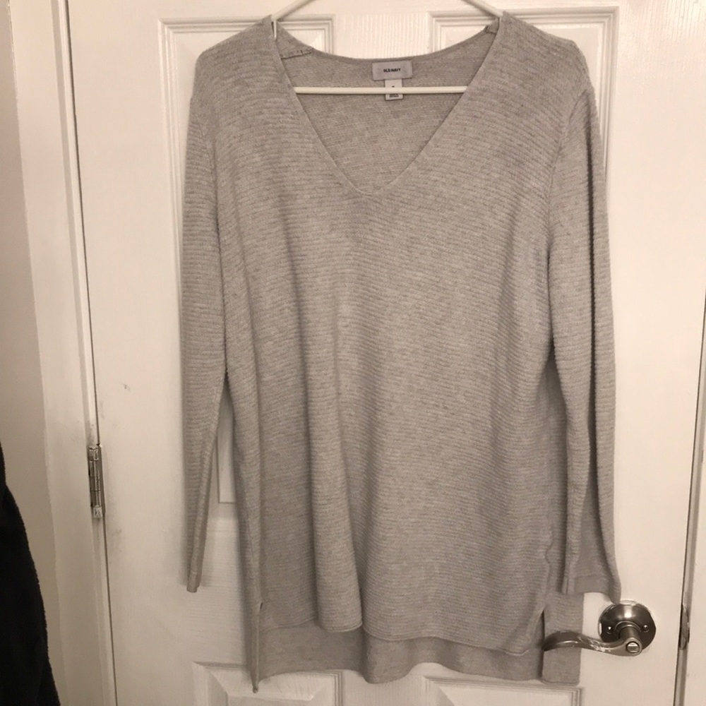 Loose fitting high-low gray thermal top-size XL